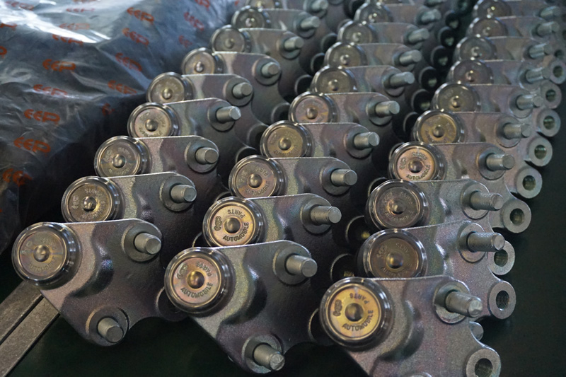 Stock de brazos de control listo para el suministro a fabricantes de equipos originales